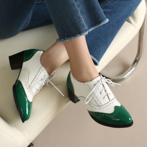 Women's Deep Mouth Flat Shoes with Lace-Up Closure