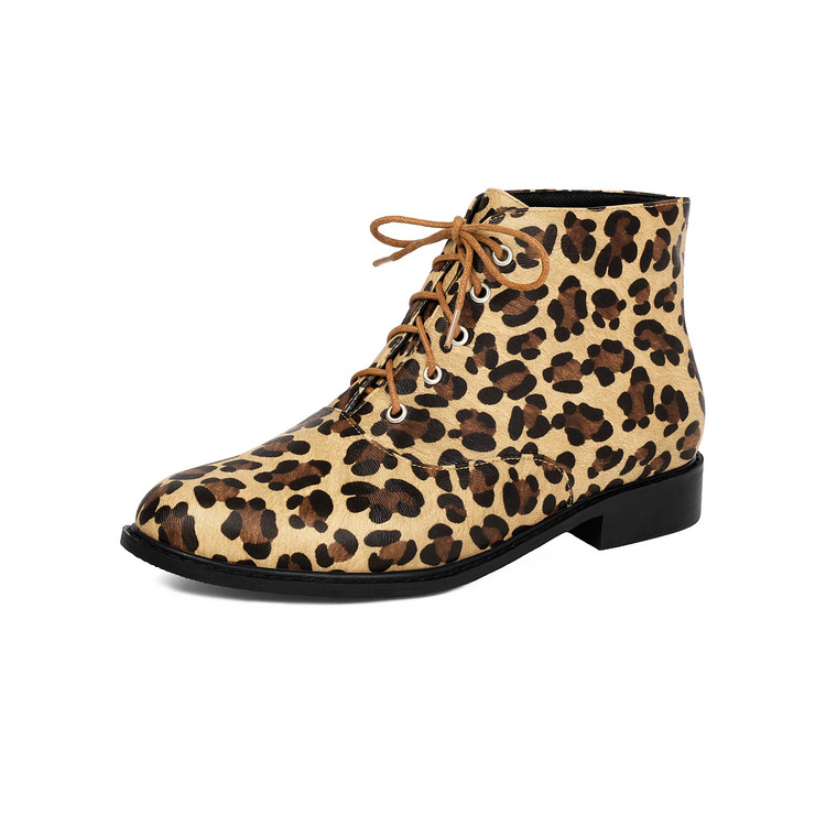 Deep Mouth Flat Shoes with Leopard Print Lace-Up Design - Image 3