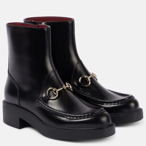 Knight Boots - Style e.html